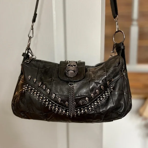 Gothic Black Leather Crossbody Bag with Skull Embellishments - Picture 2 of 8